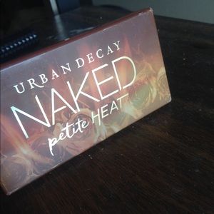 Urban Decay mini Naked Heat pallet